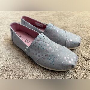 TOM Alpargata Drizzle Grey Superbloom Dot Print Shoes